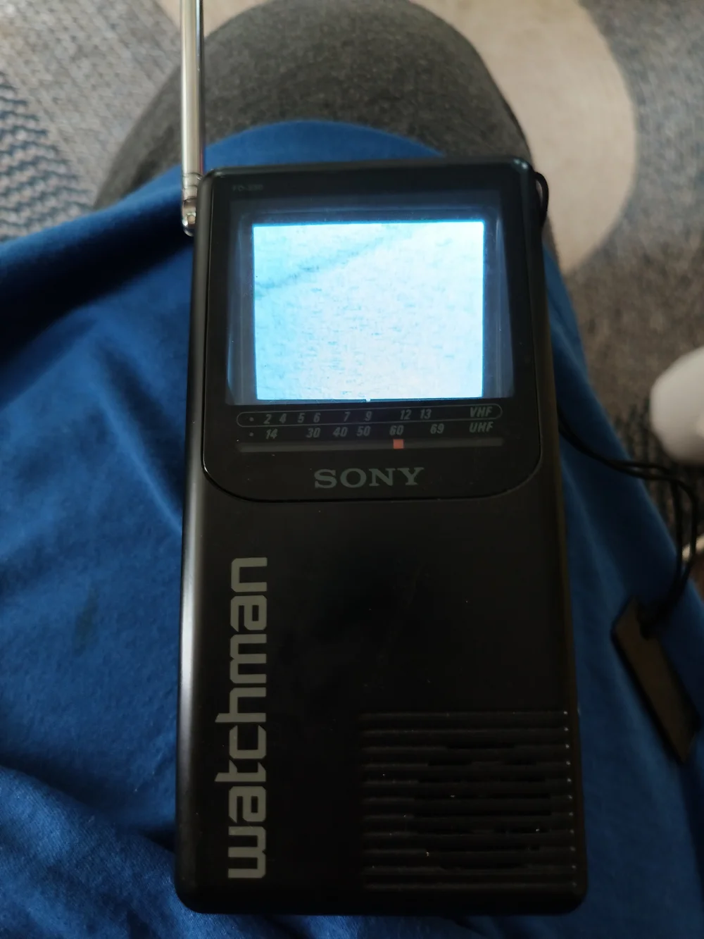 Sony Watchman Portable TV - Black 1993 2 Inch Screen
